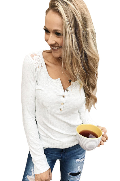 Haut Henley boutonné avec dos en dentelle 