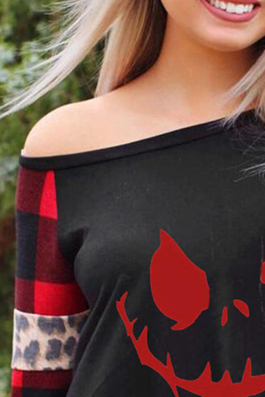Top con estampado de fantasmas de Halloween con manga de leopardo a cuadros