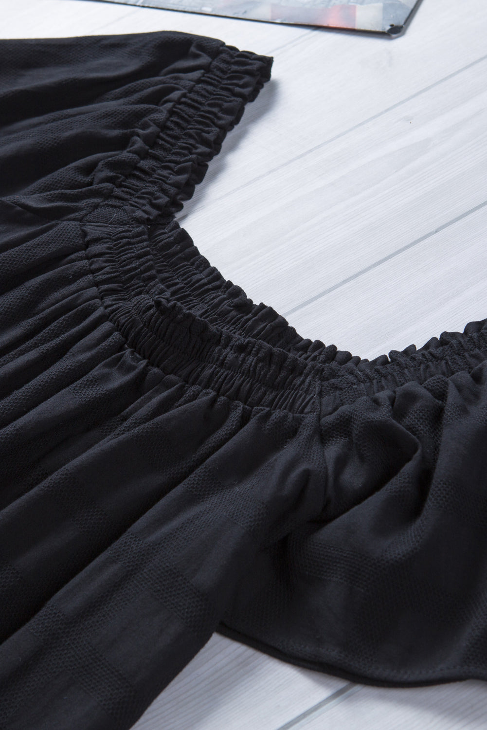 Haut à manches courtes et col carré en jacquard