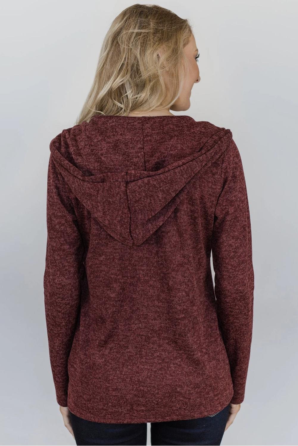 Abrigo tipo cárdigan con cremallera y capucha 