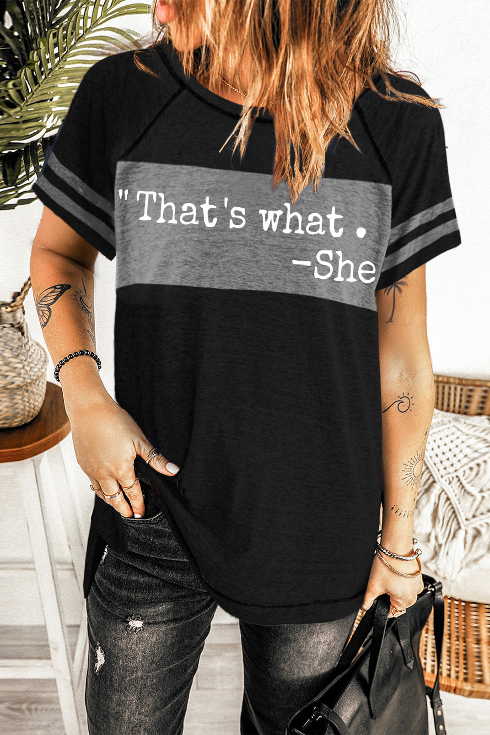 Camiseta con manga a rayas y bloques de color