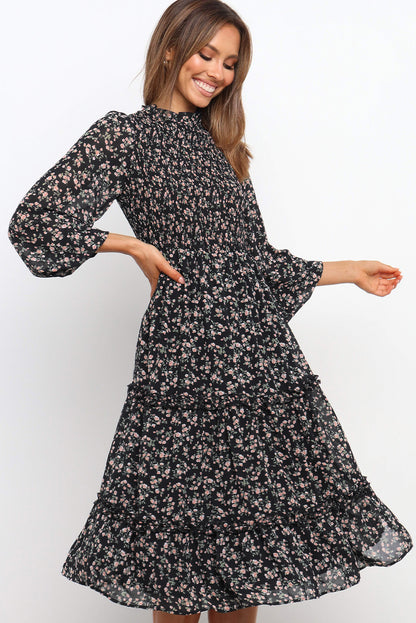 Robe fleurie à volants et manches lanternes 