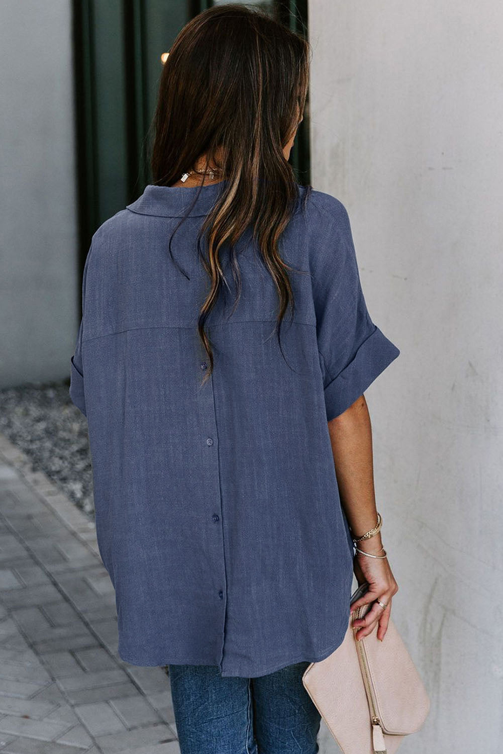 Camisa lisa con botones de manga corta