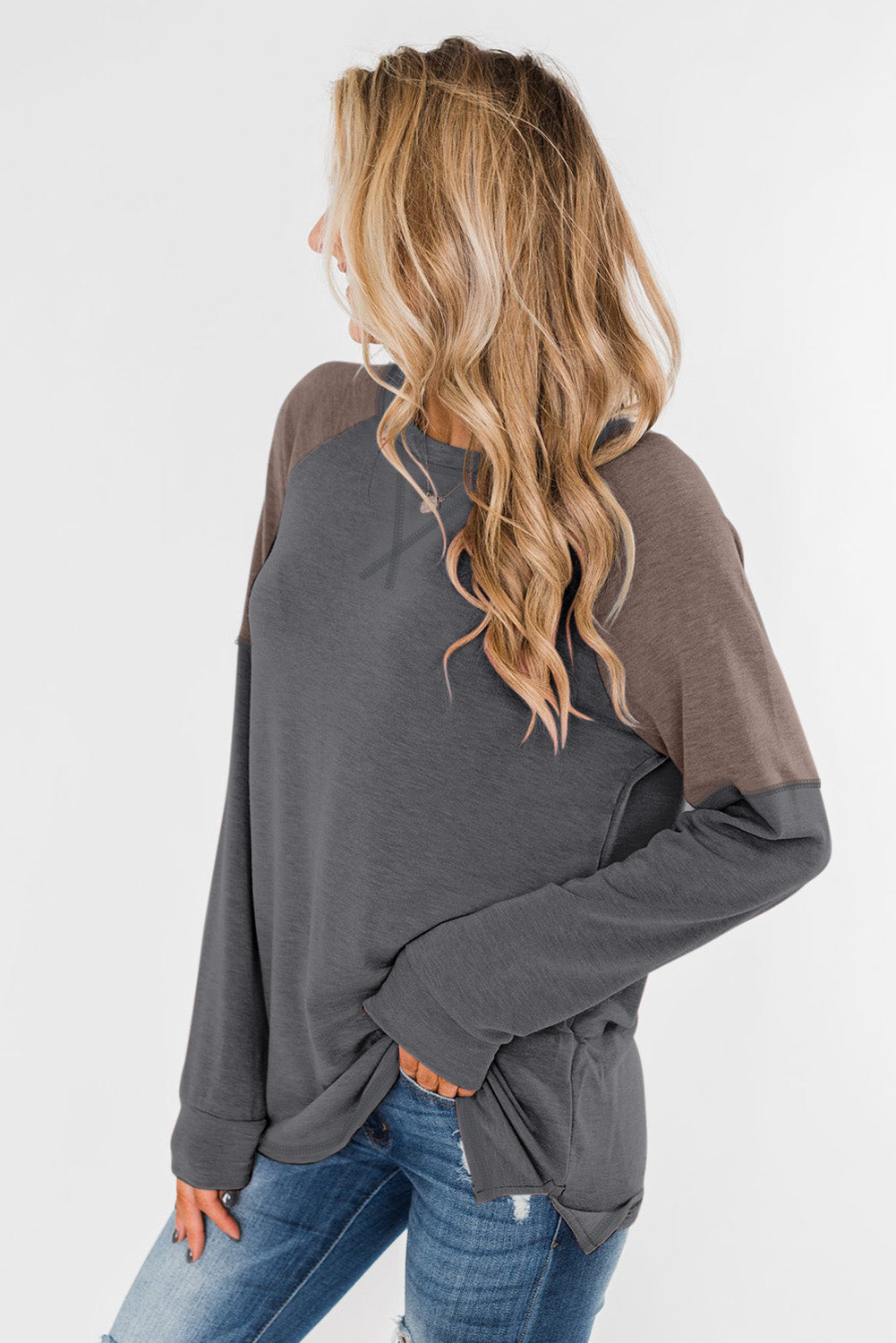 Top de manga raglán con bloque de color caqui