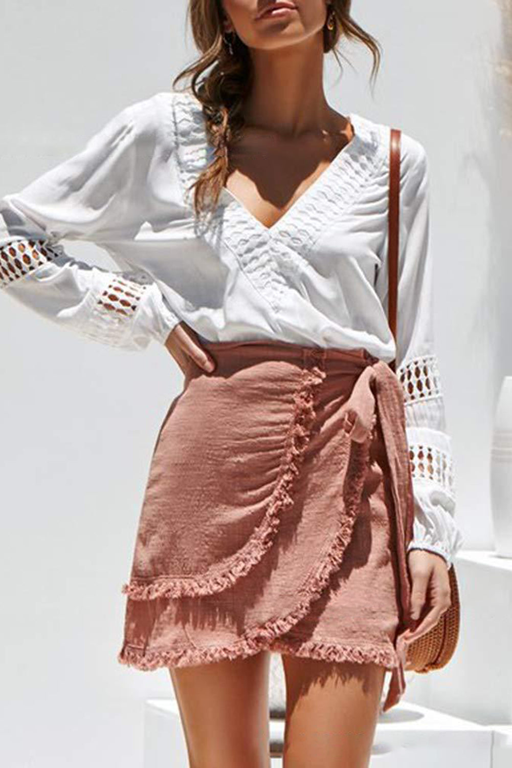 Blusa calada de croché con cuello en V profundo