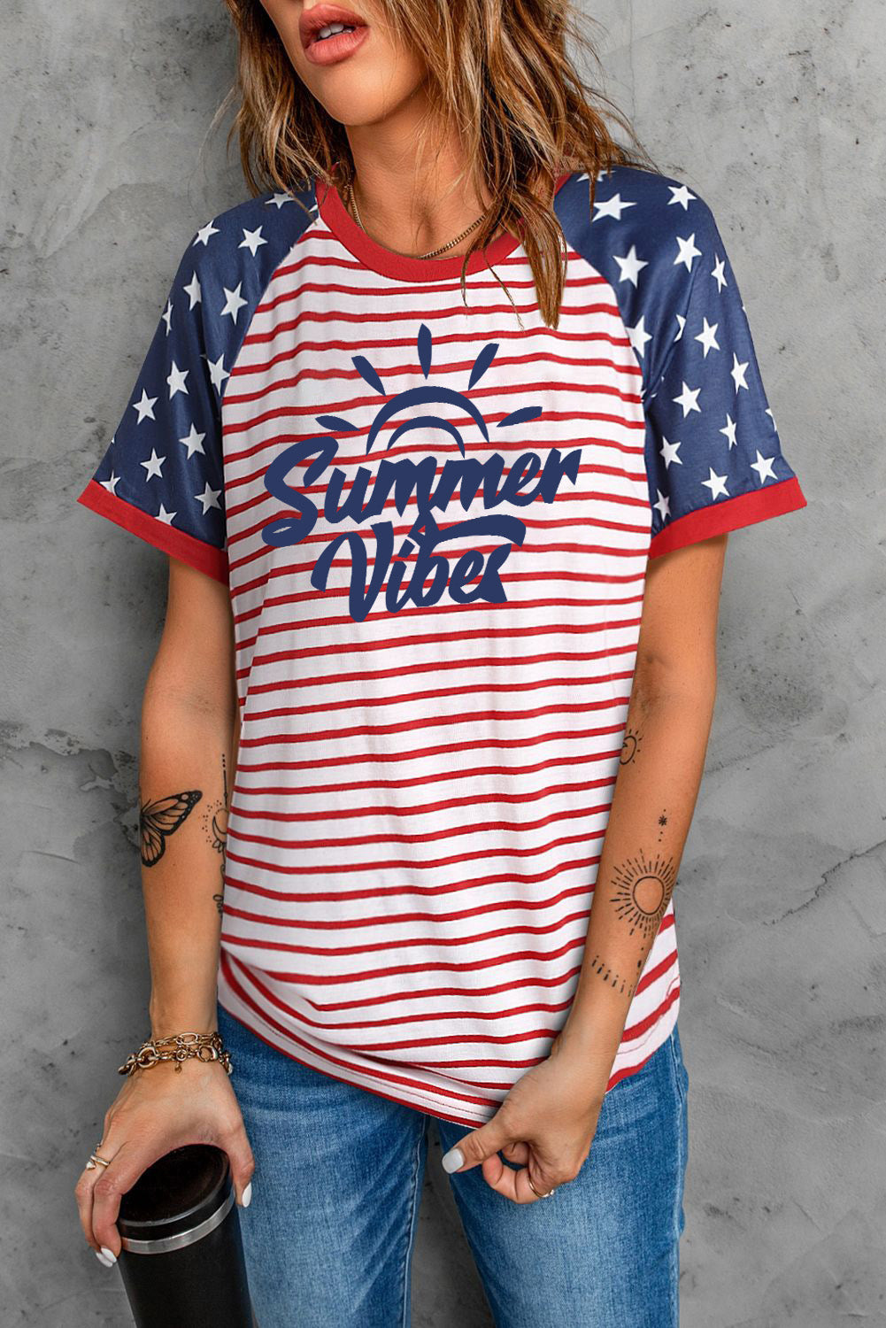 Camiseta con estampado de bandera de barras y estrellas