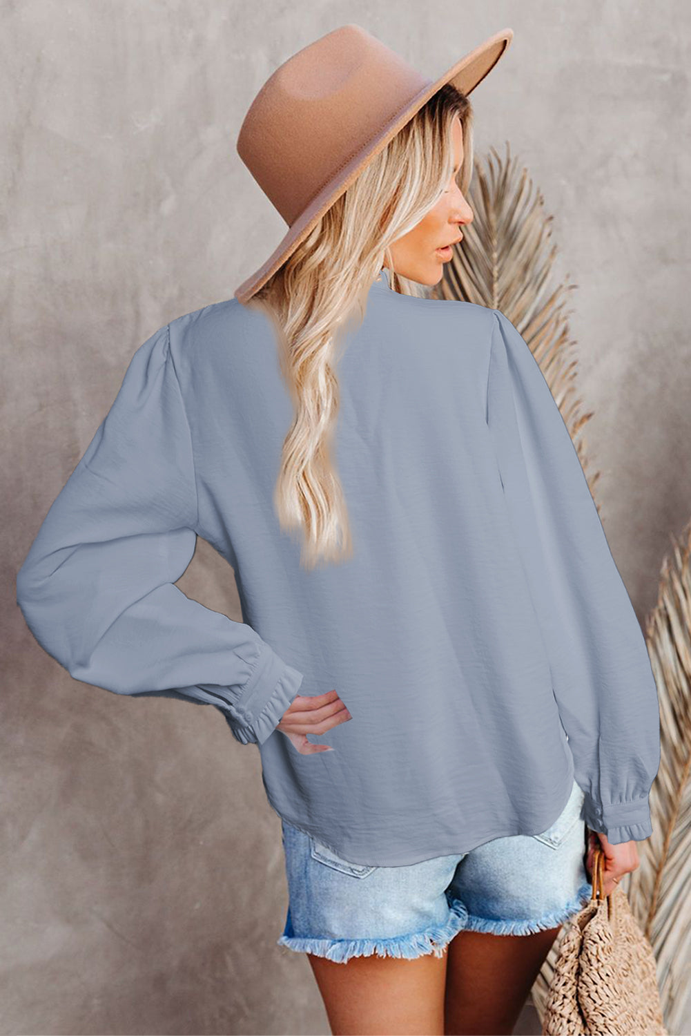 Blusa de manga larga con volantes y patchwork de encaje