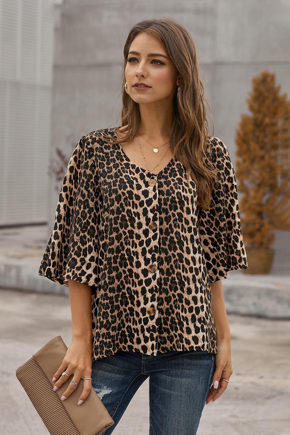 Blusa estampada con botones