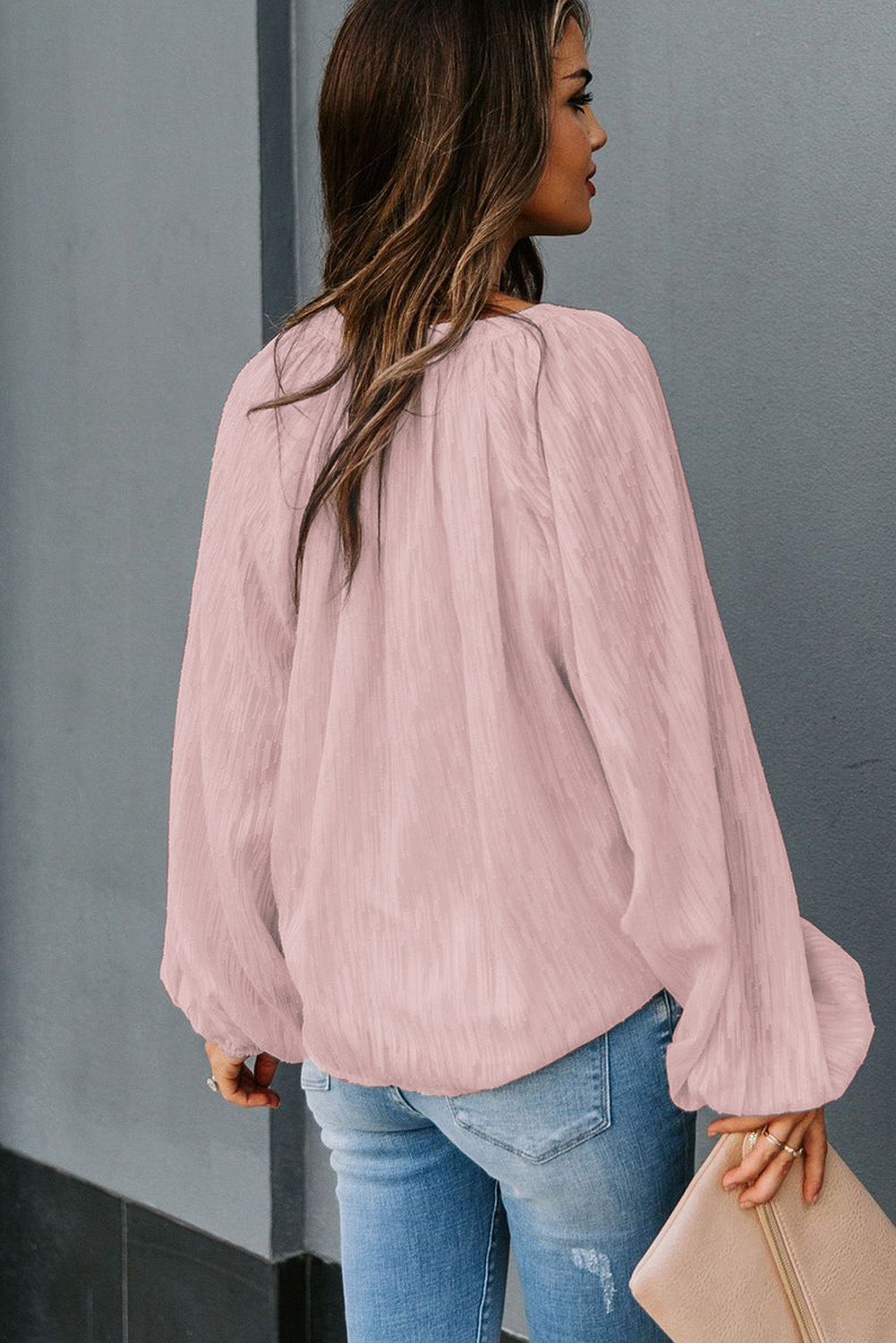 Haut uni texturé à col en V et manches lanternes 