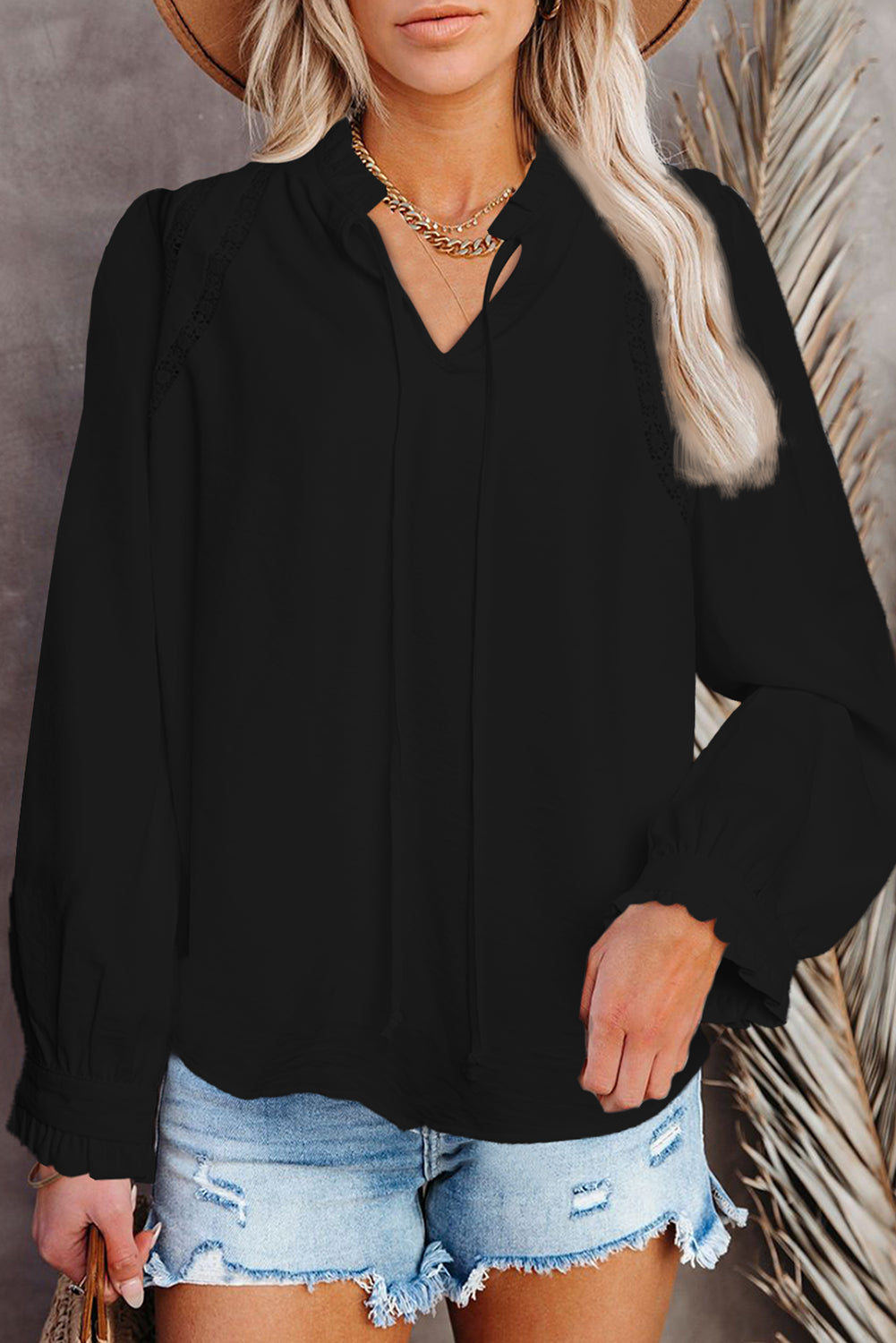 Blusa de manga larga con volantes y patchwork de encaje