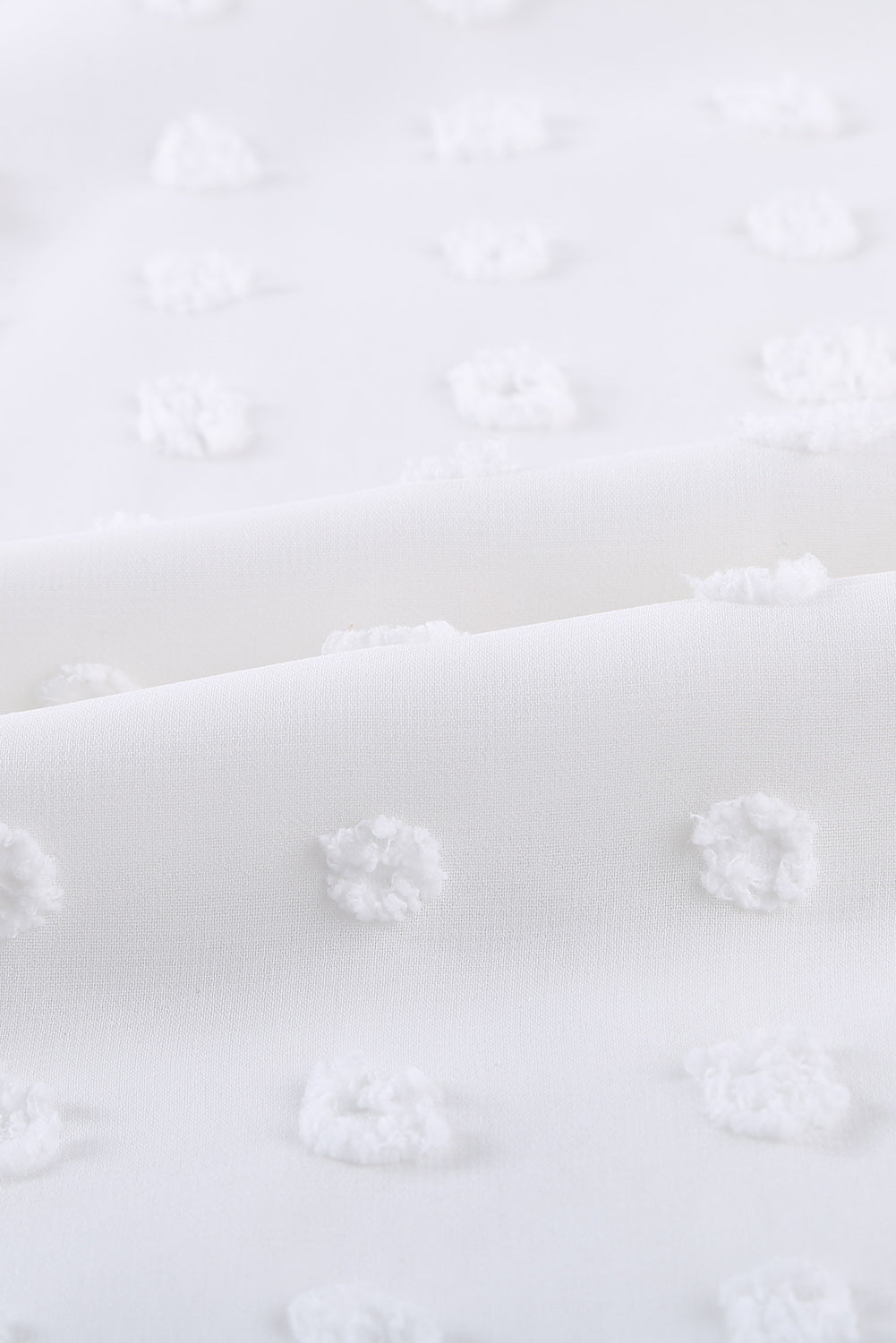 Blusa con manga farol y encaje de lunares