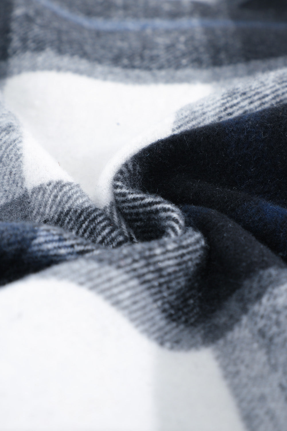 Abrigo estilo camisa con botones y estampado de cuadros caqui con bolsillo 