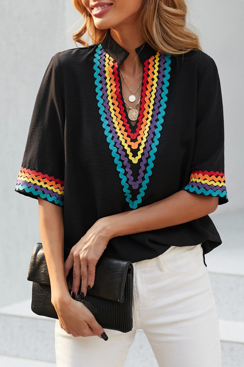 Haut à manches courtes à blocs de couleurs ethniques