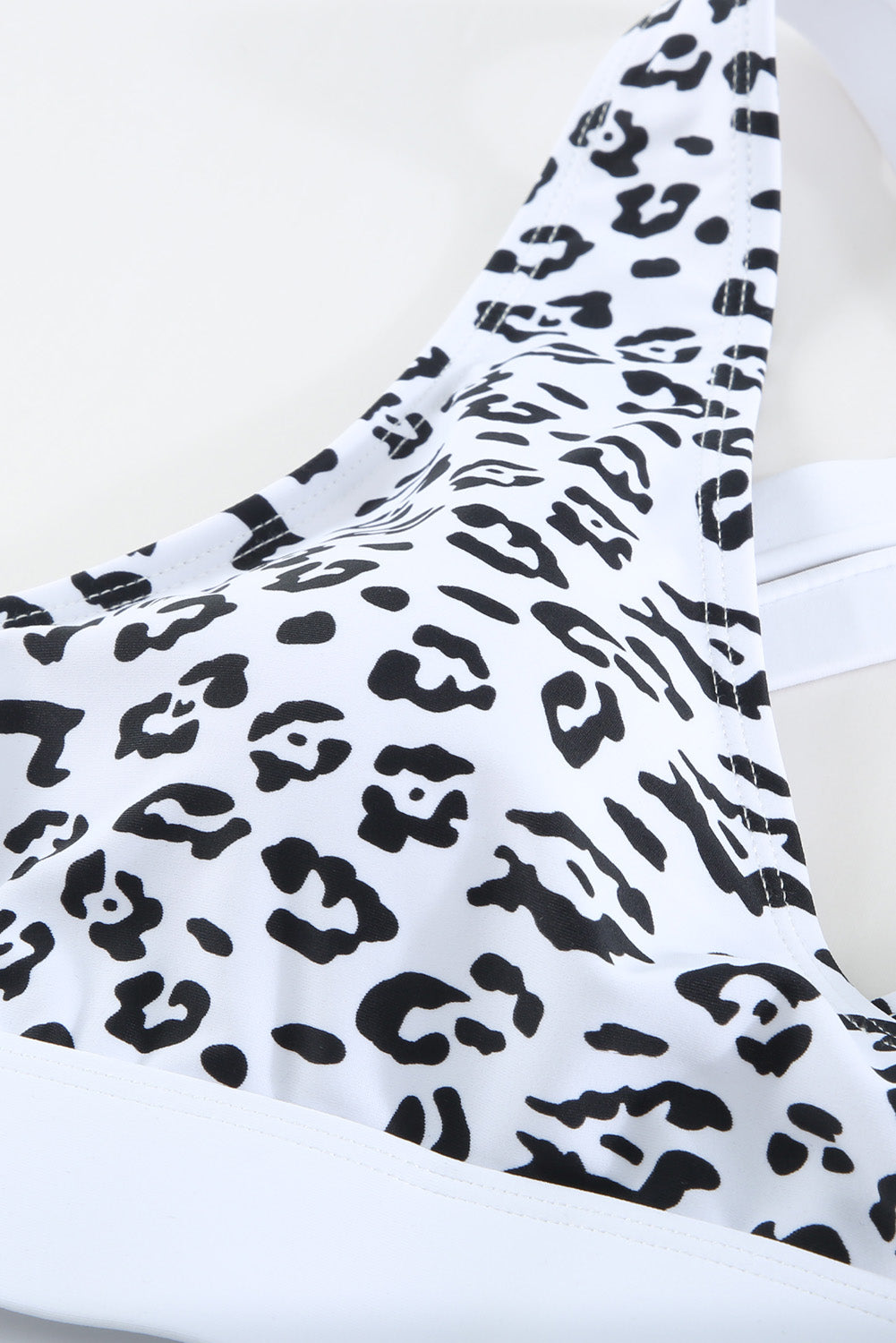 Ensemble de bikini imprimé croisé dans le dos 