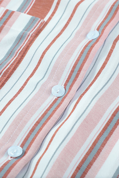 Chemise boutonnée rayée à poches et fentes 