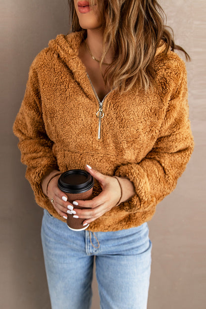 Sweat-shirt à capuche zippé 1/4 en sherpa avec kangourou