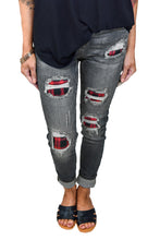 Floral Patch Destroyed Skinny Jeans