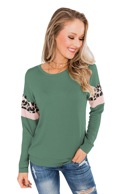 Blusa con bolsillo de rayas de leopardo de manga larga en color menta