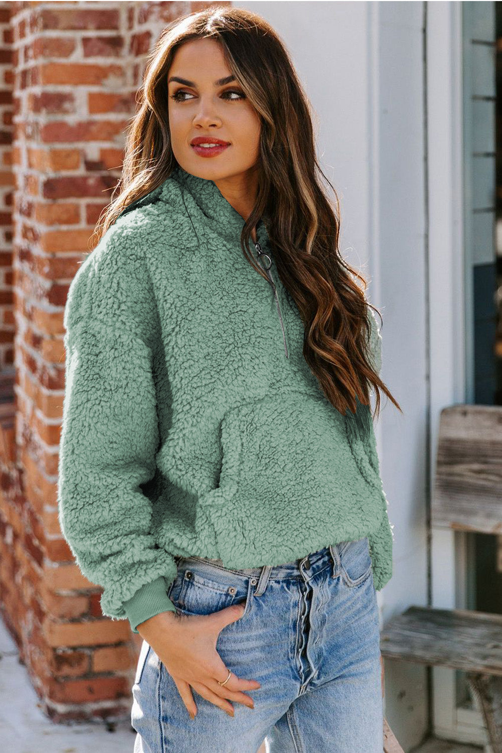 Sweat-shirt à capuche zippé 1/4 en sherpa avec kangourou