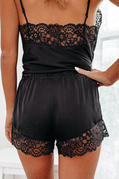 Ensemble pyjama débardeur et short à bordure en dentelle 