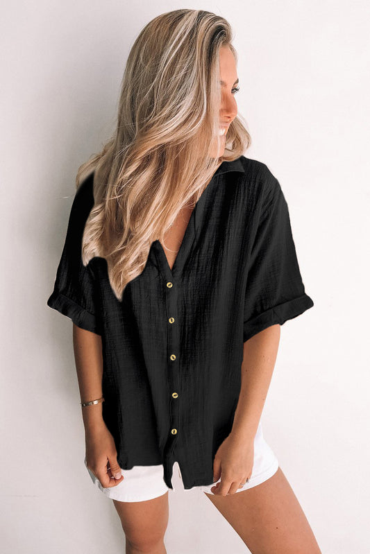 Camisa holgada de manga corta con botones y cuello en V 