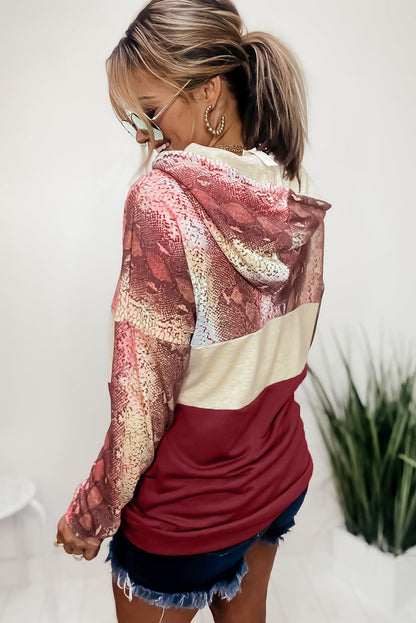 Sweat à capuche colorblock en peau de serpent 