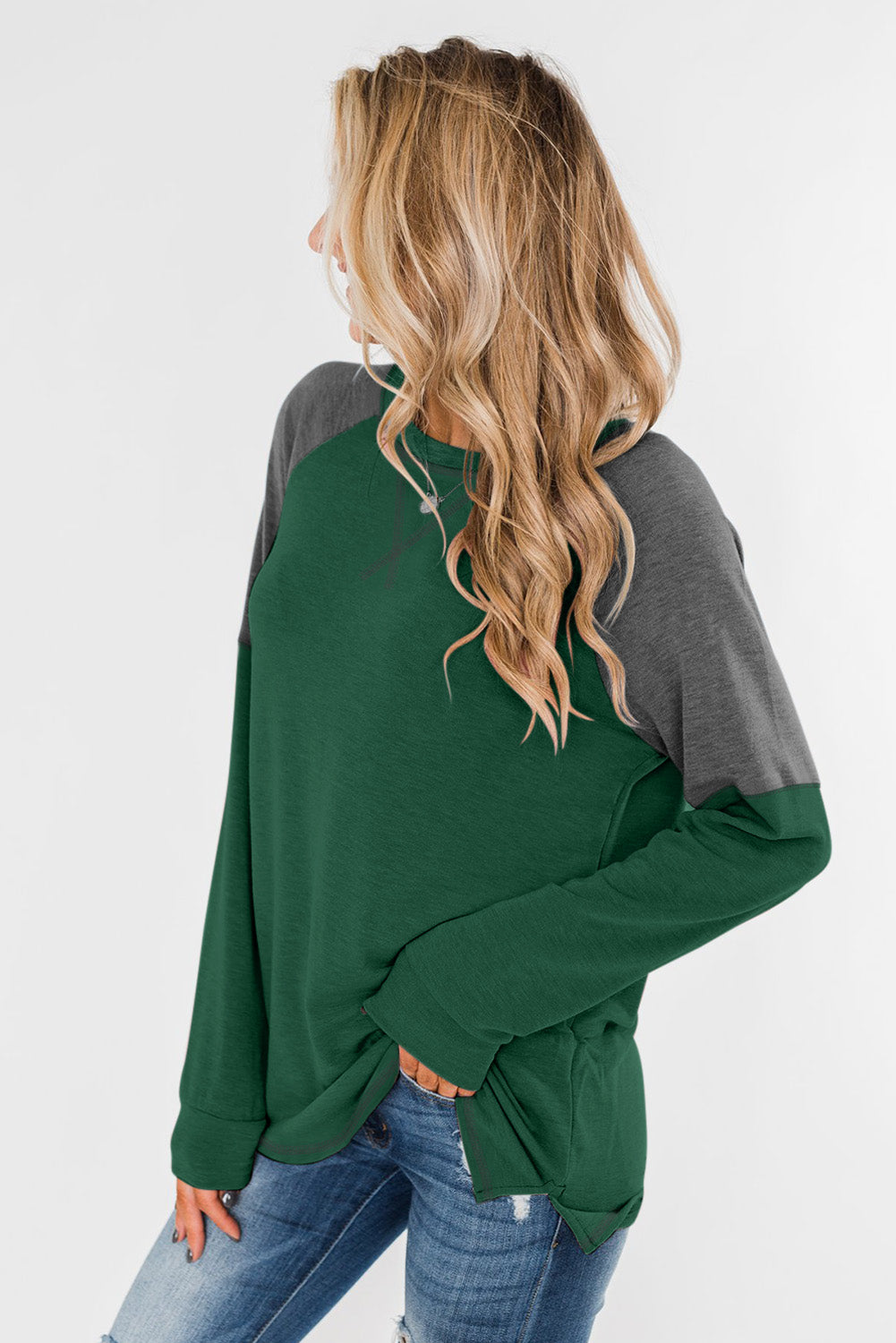 Top de manga raglán con bloque de color caqui