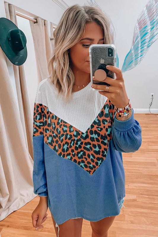 Top de punto con patchwork de leopardo colorblock