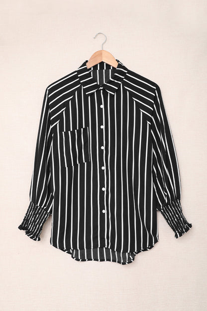 Chemise boutonnée rayée à poches et fentes 