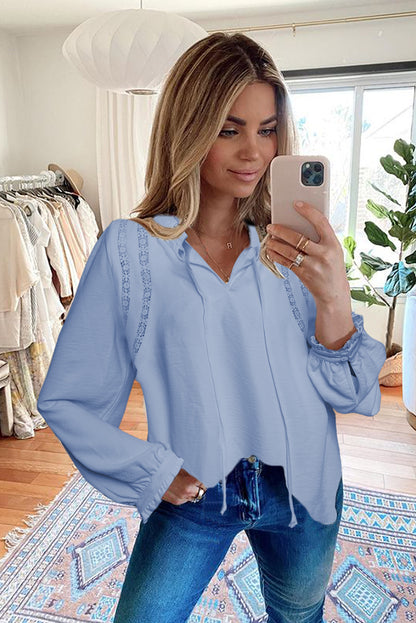 Blusa de manga larga con volantes y patchwork de encaje