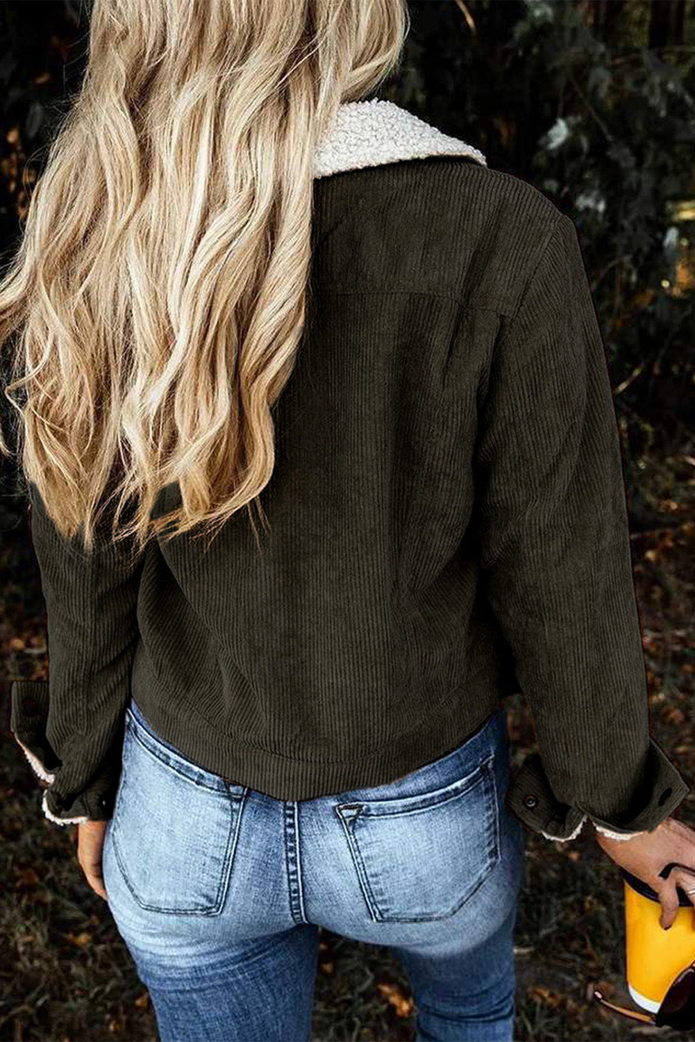 Chaqueta de pana con forro de sherpa verde militar