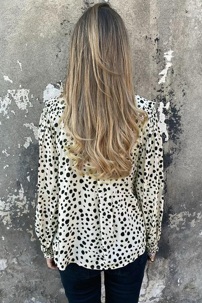 Blusa con manga farol y volantes de lunares