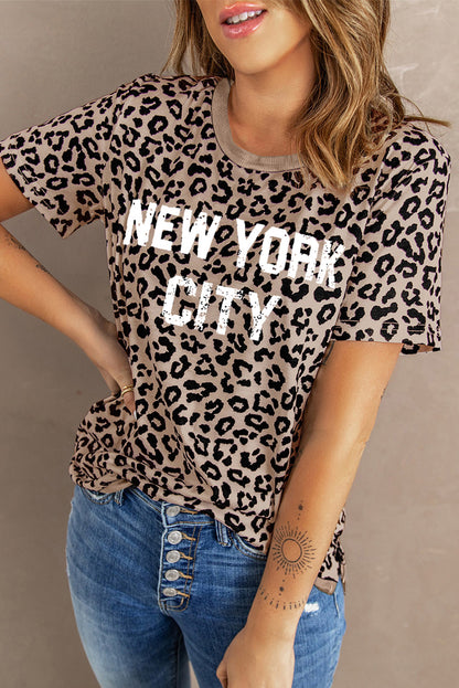 Camiseta con cuello redondo y abertura lateral de camuflaje