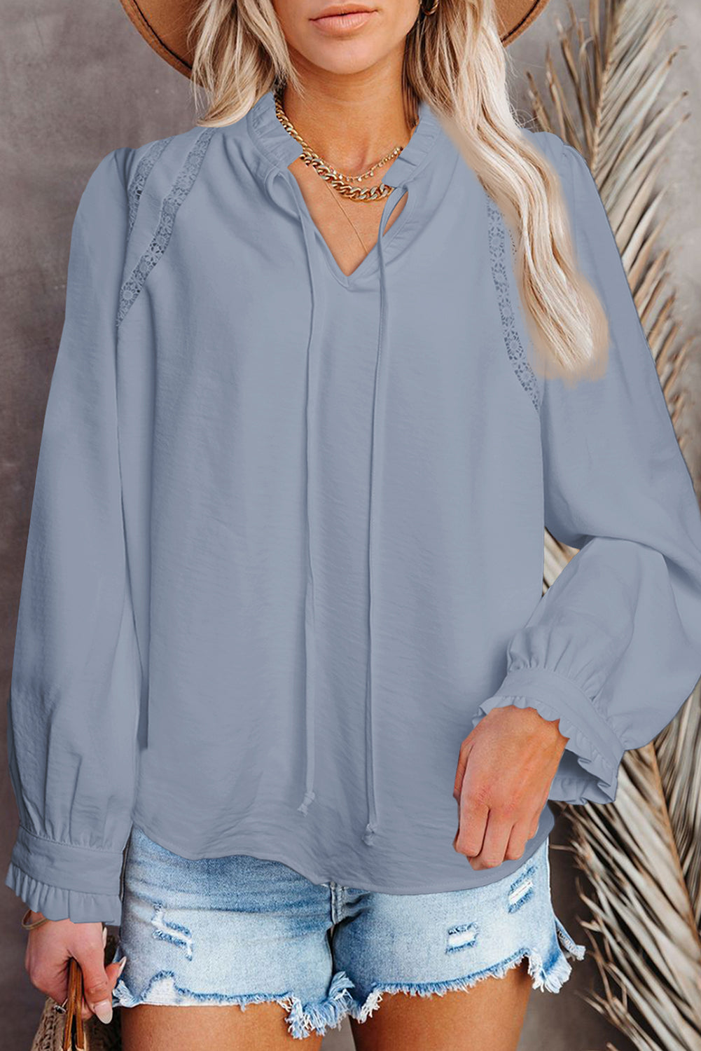 Blusa de manga larga con volantes y patchwork de encaje