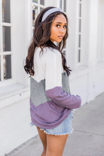 Sweat-shirt à motif gaufré à chevrons et blocs de couleurs 