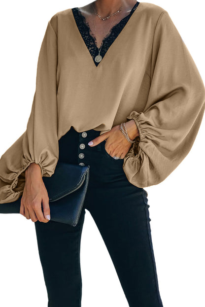 Top de encaje con cuello en V y mangas globo