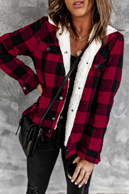 Chaqueta con botones de polar con estampado de cuadros