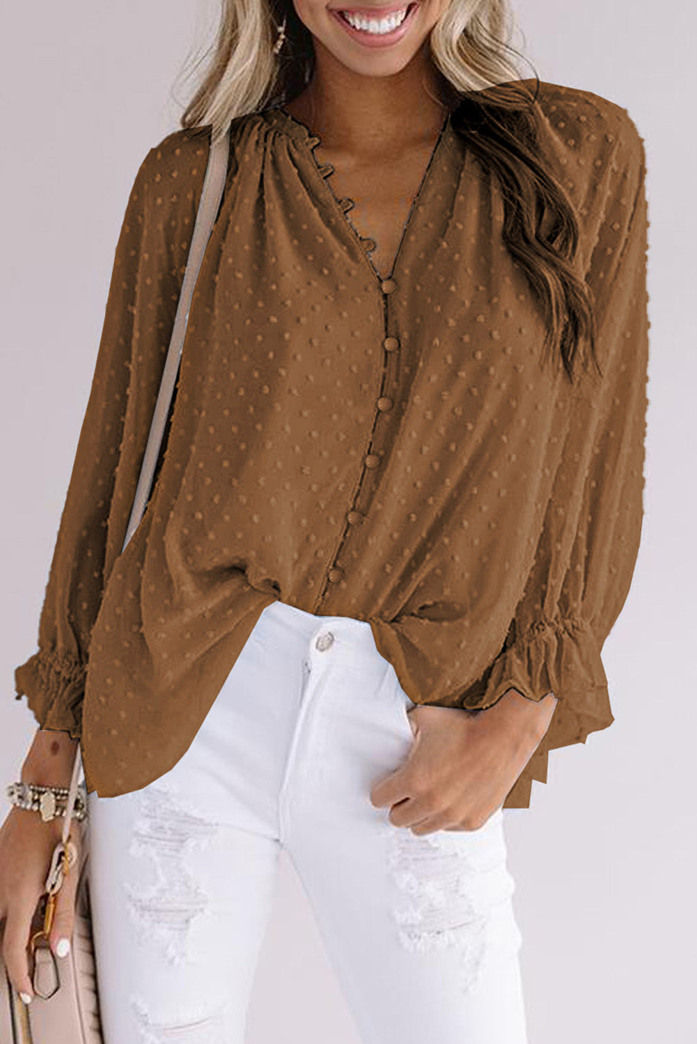 Chemise à pois suisses à boutons amples 