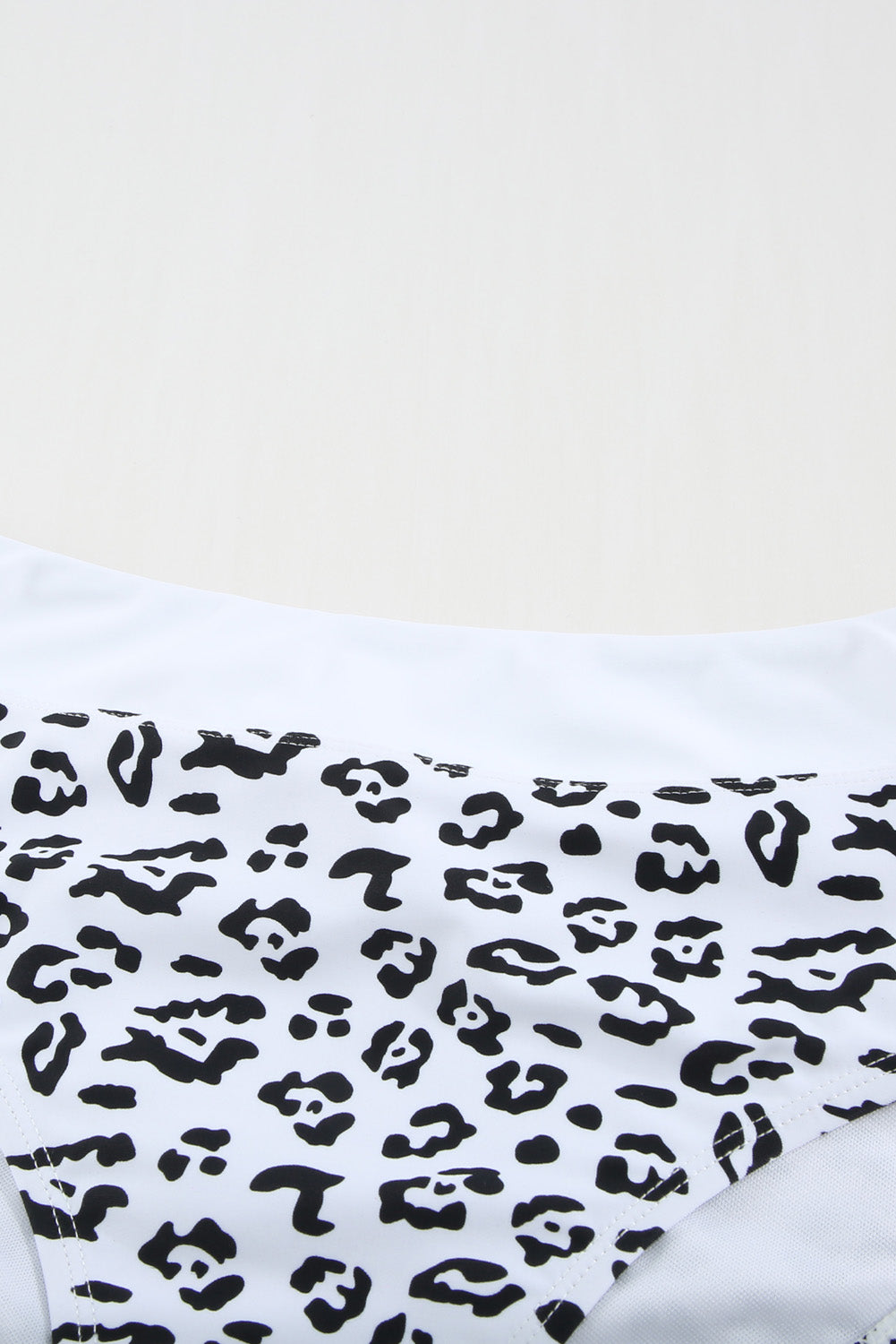 Ensemble de bikini imprimé croisé dans le dos 