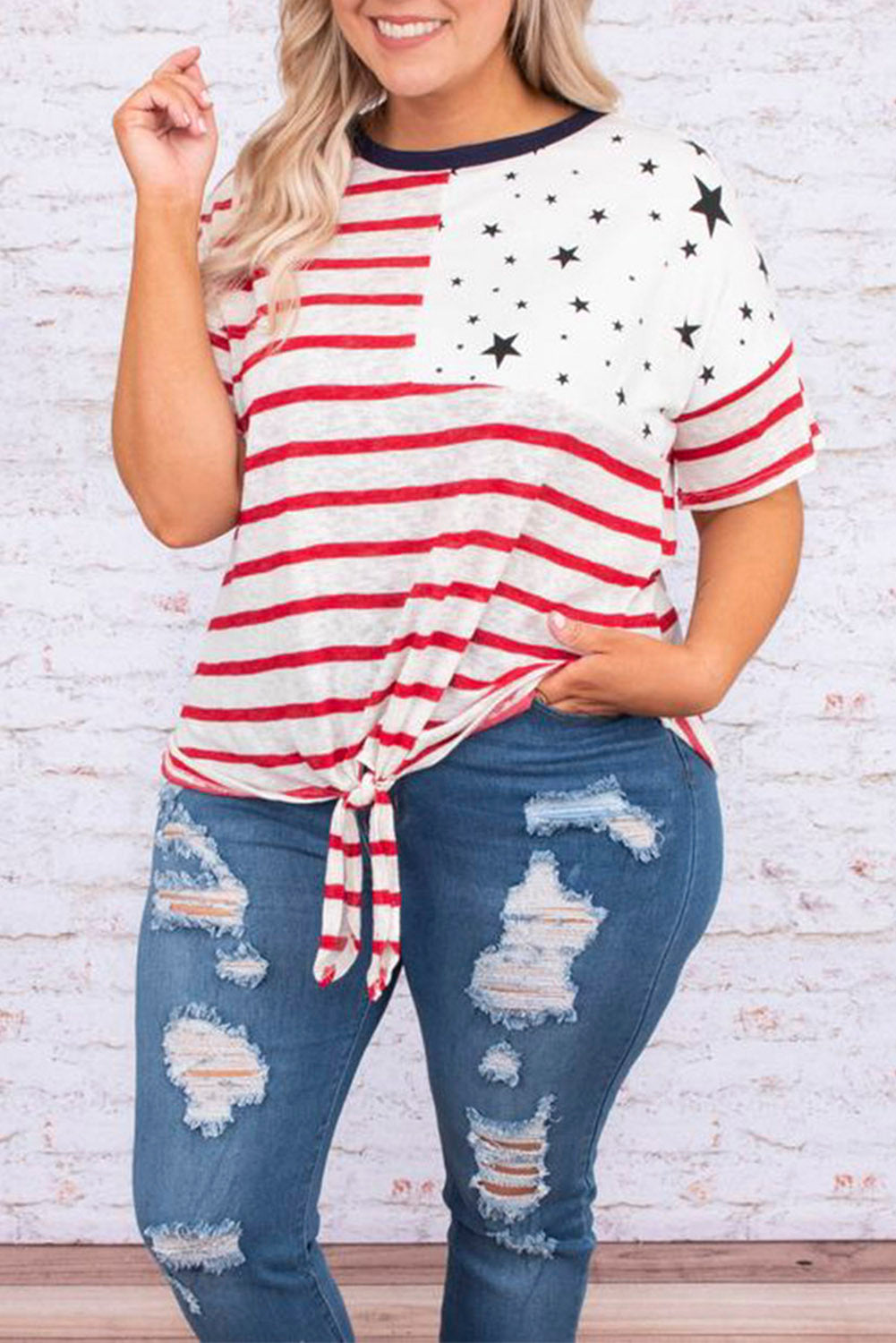 Camiseta de talla grande con estampado de bandera del Día Nacional del 4 de julio con nudo