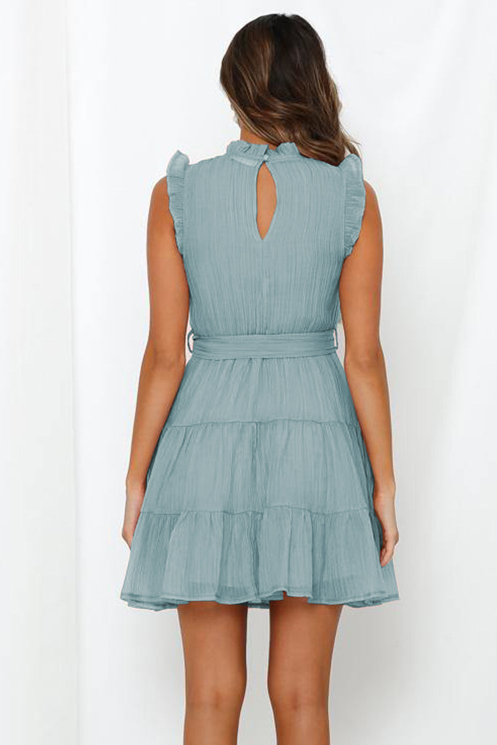 Robe en tulle à volants et col sans manches