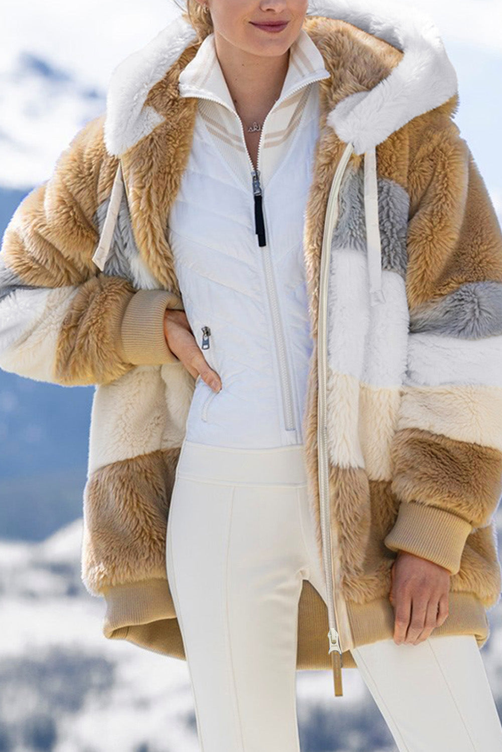 Abrigo sherpa con cremallera y bloques de color rojo vino con capucha 