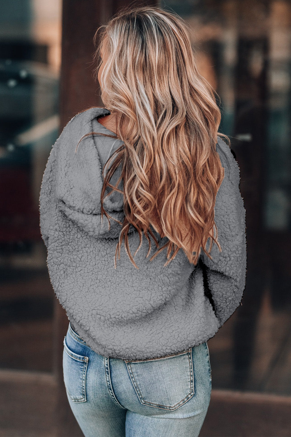 Sweat-shirt à capuche zippé 1/4 en sherpa avec kangourou