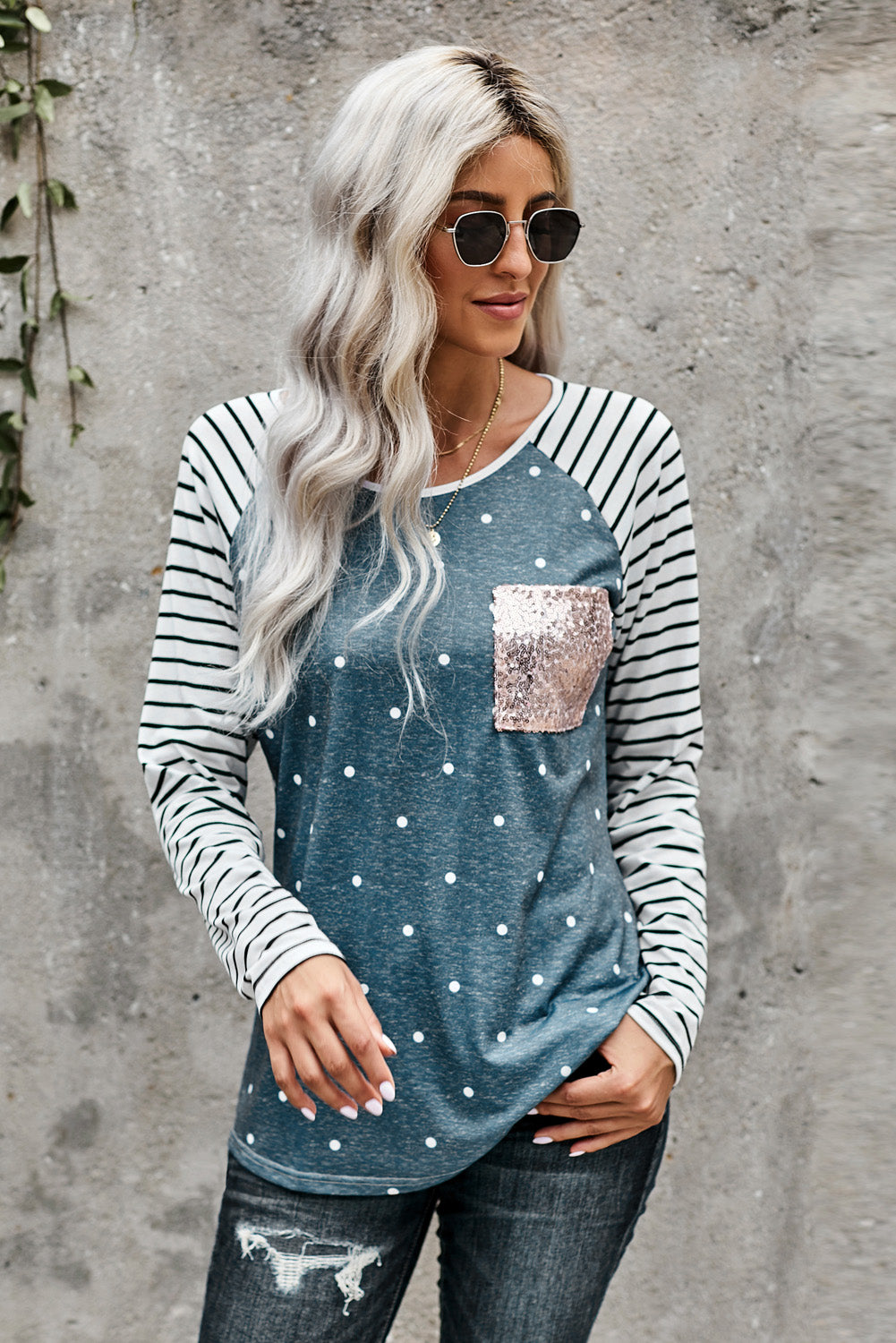 Top de manga a rayas con panel de leopardo negro con bolsillo de lentejuelas
