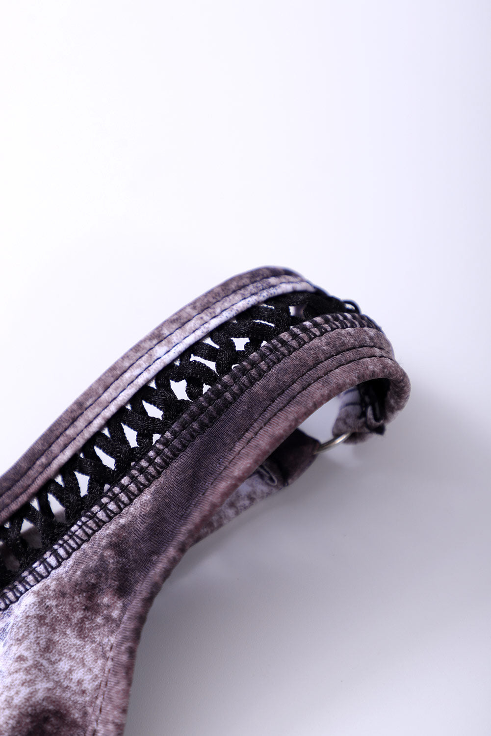 Maillot de bain une pièce plongeant à imprimé floral et treillis 