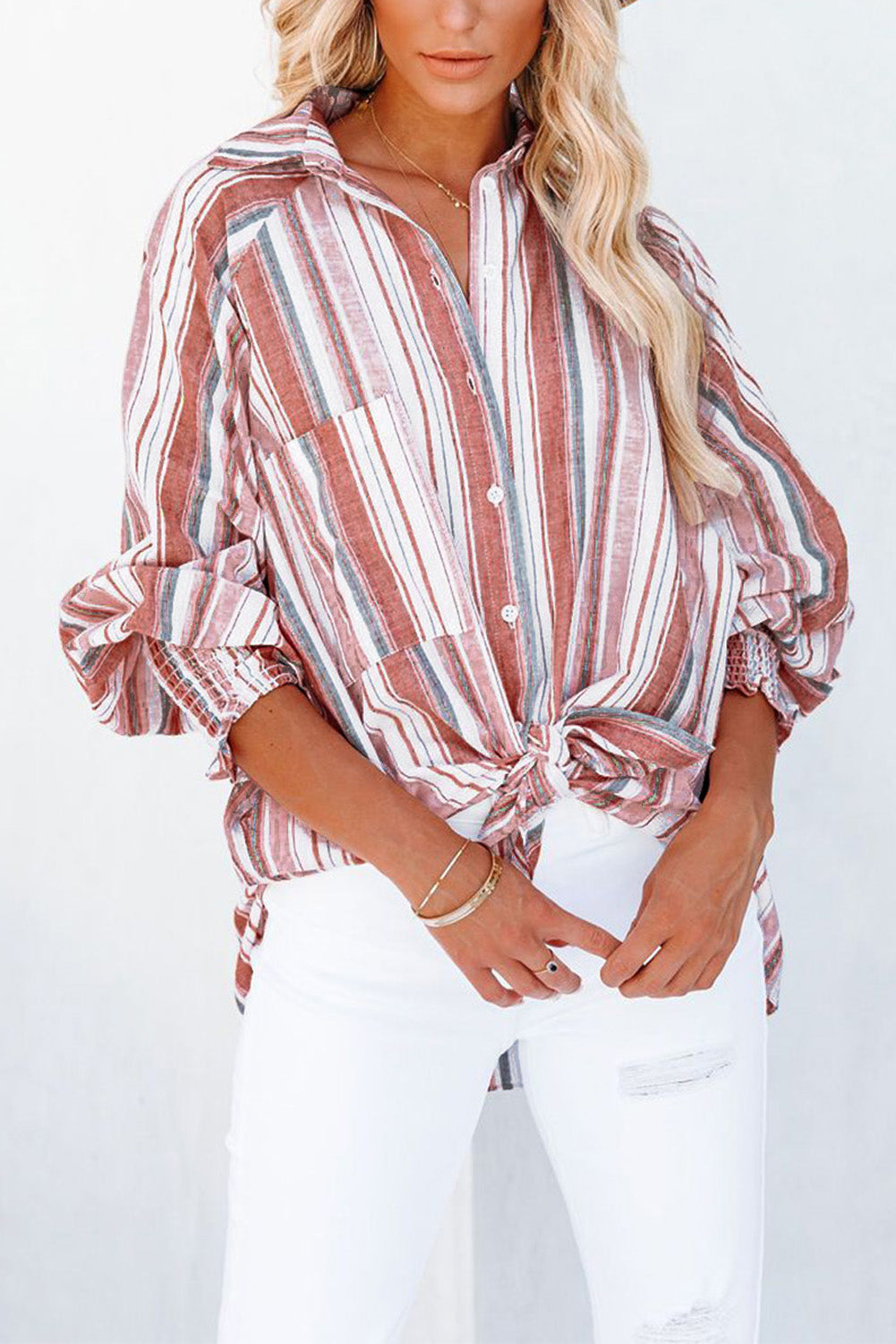 Chemise boutonnée rayée à poches et fentes 