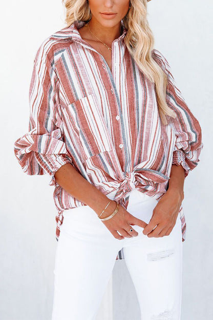 Chemise boutonnée rayée à poches et fentes 