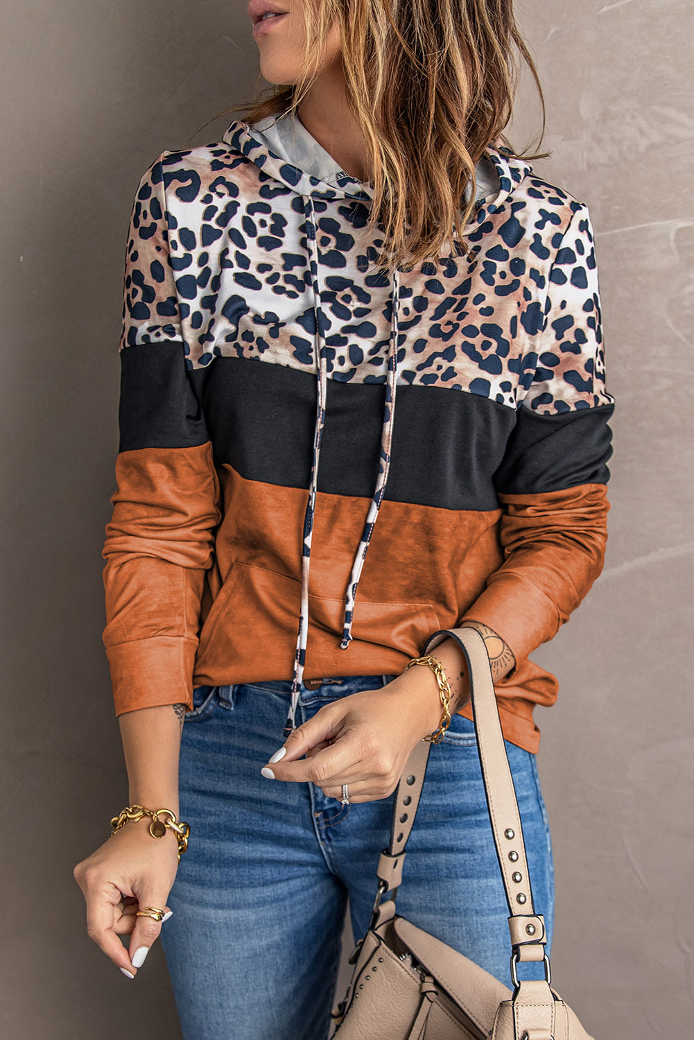 Sweat à capuche léopard tie-dye colorblock