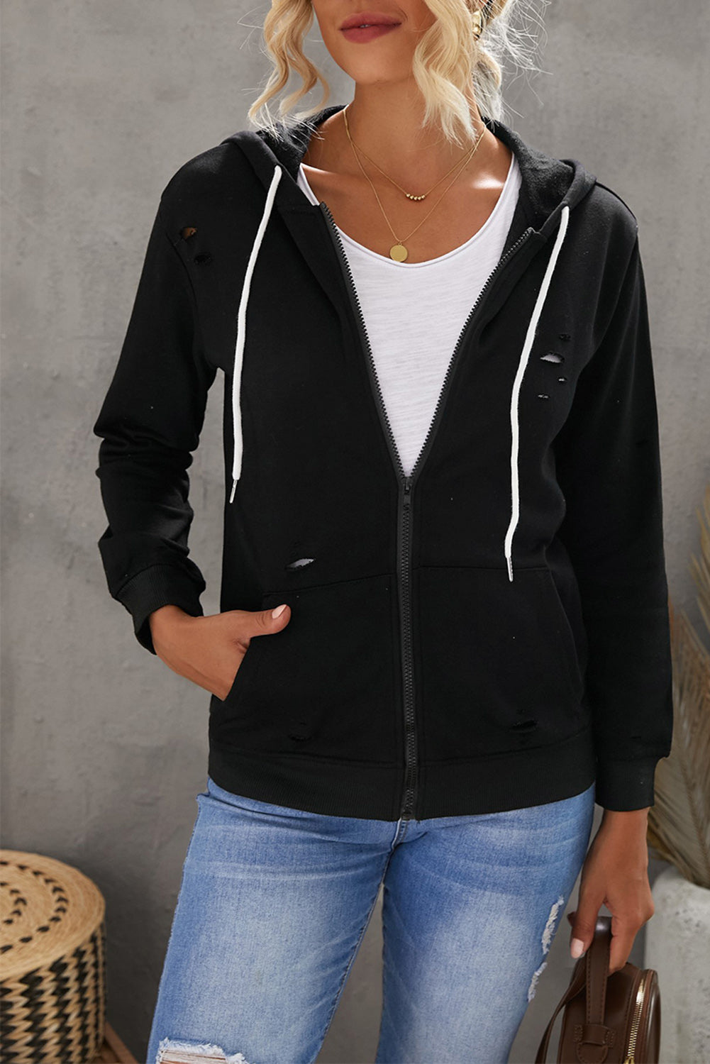 Sweat à capuche avec poche zippée déchirée 