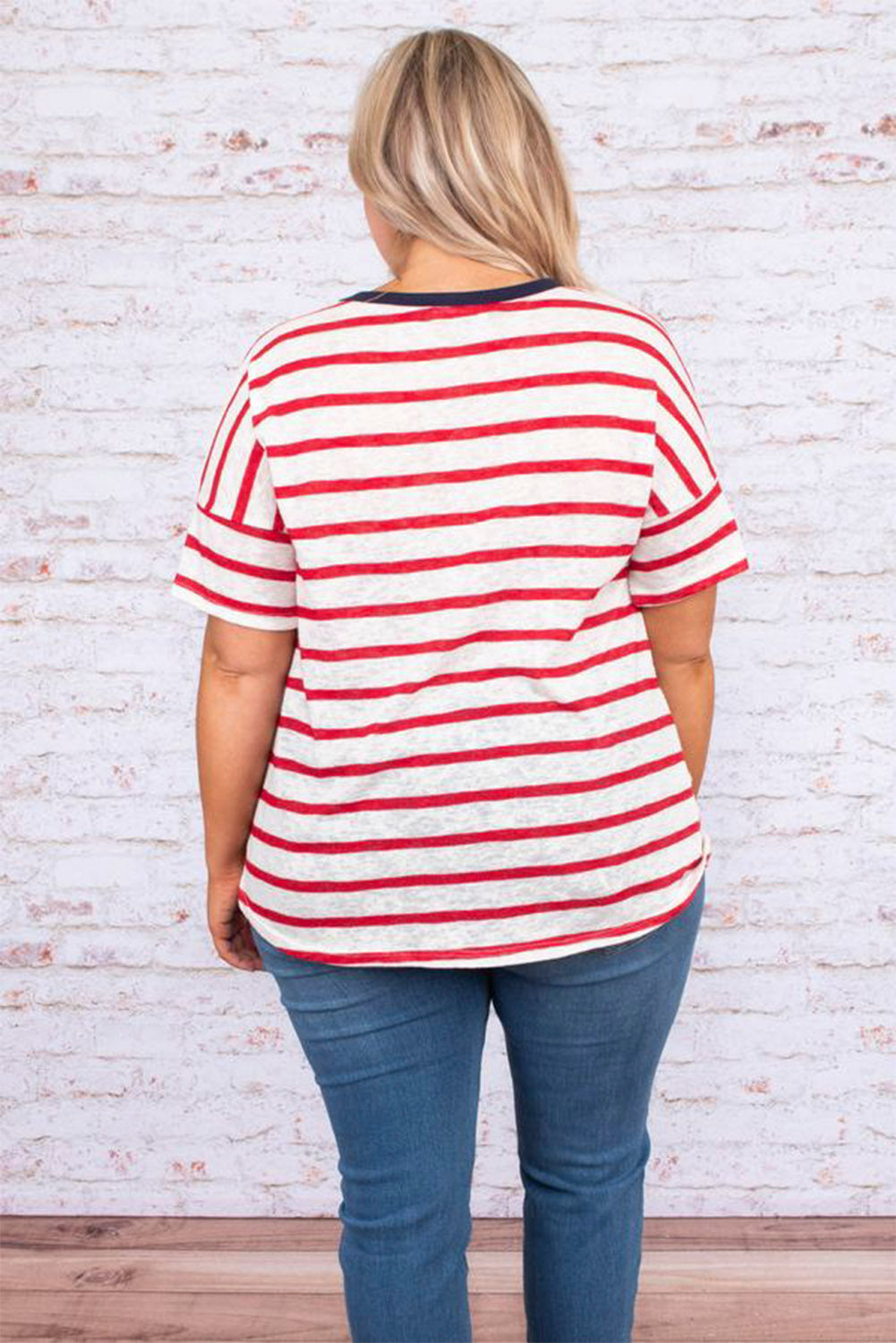 Camiseta de talla grande con estampado de bandera del Día Nacional del 4 de julio con nudo